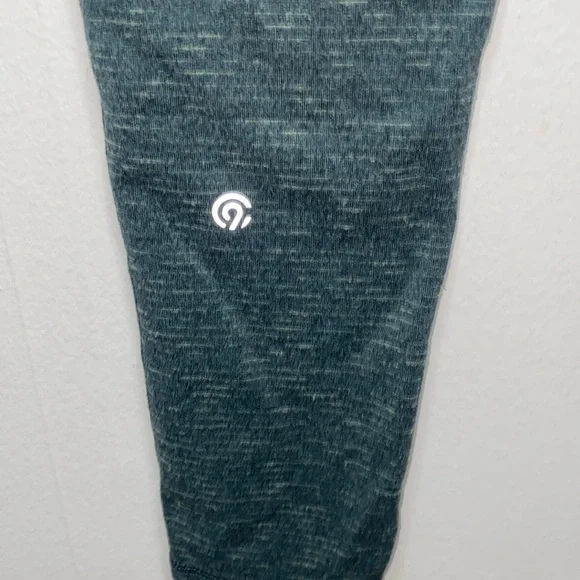 🌵Comfy cute green Champion leggings! - Picture 5 of 8